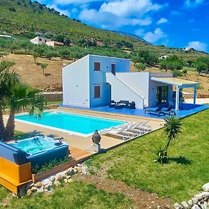 Ananda Villa